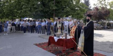 Απίστευτο! Αποχαιρέτησαν τα… γίδια και τα πρόβατα με κλαρίνα, χάλκινα και ευχές