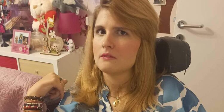 Alldaynews.gr «Ραγίζει» καρδιές η μητέρα της Μυρτούς – «Δεν θα σταματήσω ποτέ να παλεύω, παρά μόνο όταν σε δω όρθια»