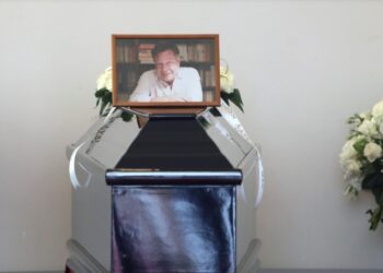 Ηλίας Νικολακόπουλος: Θρήνος στο τελευταίο «αντίο»[Φωτογραφίες]