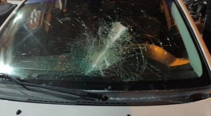 Alldaynews.gr Θεσσαλονίκη: Επίθεση σε αστυνομικούς στη Μενεμένη – Έσπασαν περιπολικό – Τραυματίστηκε ο ένας (φωτο)