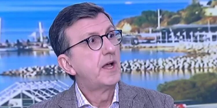 Alldaynews.gr Άρης Πορτοσάλτε: Χαμός on air – «Στοχοποιούμαι για την άποψή μου»