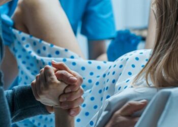 Ιωάννινα: Μαιευτήρας υπέστη έμφραγμα την ώρα του τοκετού