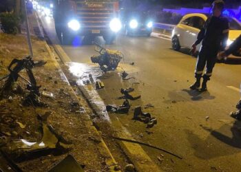 Λ. Μαραθώνος: Φρικτό τροχαίο με νεκρό 34χρονο-Ξεκόλλησε η μηχανή απο το αμάξι[video Σοκ]