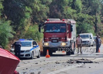 Νεκρή η οδηγός ΙΧ σε σφοδρό τροχαίο με φορτηγό – Τραυματίστηκε και ο δεύτερος οδηγός (φωτο)