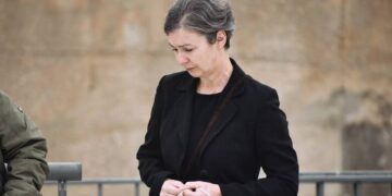 Alldaynews.gr Μητέρα Ζακ Κωστόπουλου για αποφυλάκιση μεσίτη: «Απόφαση ποτισμένη με αίμα, μας φτύνουν στο πρόσωπο» (video)