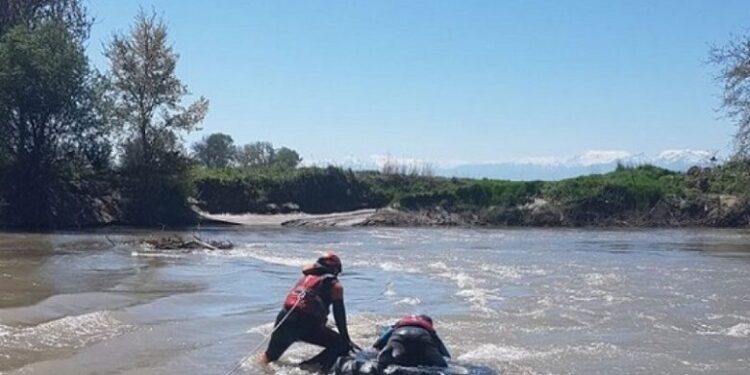 Επανέφεραν στη ζωή τη 48χρονη που βούτηξε στον Πηνειό – Είχε φτάσει χωρίς σφυγμό στο νοσοκομείο