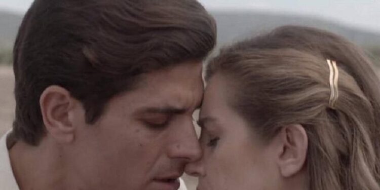 Alldaynews.gr «Ήθελα να τη σκοτώσω»: Η αποκάλυψη του Δημήτρη Γκοτσόπουλου για τον καβγά με τη Μαρία Κίτσου στις «Άγριες Μέλισσες»