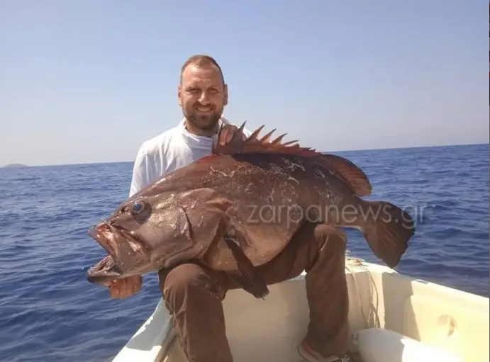 Πήγαν για ψάρεμα και έβγαλαν αυτό το «τέρας» 42 κιλών