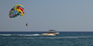 Alldaynews.gr Τραγωδία στα Σύβοτα: Νεκρή κοπέλα που έκανε αλεξίπτωτο θαλάσσης – Έσπασε ο ιμάντας