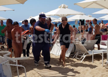 Τραγωδία στη Χαλκιδική: Νεκρός 16χρονος που έκανε μπάνιο – Απεγνωσμένες προσπάθειες να σωθεί (φωτο)