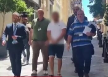 Άγριο Έγκλημα: Αυτός είναι ο 36χρονος που έκαψε ζωντανούς θεία και ανιψιό[video]