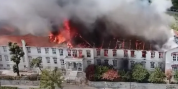 Μεγάλη φωτιά σε ελληνικό νοσοκομείο στην Κωνσταντινούπολη (vid)