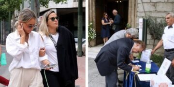 Alldaynews.gr Ρόμπερτ Ουίλιαμς: Ράκος η κόρη του Ιλένια στην κηδεία – Ντυμένη στα λευκά