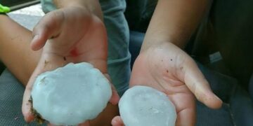 Alldaynews.gr Νέα Τραγωδία: Νεκρό μωρό 20 μηνών από χαλάζι διαμέτρου 10 εκατοστών