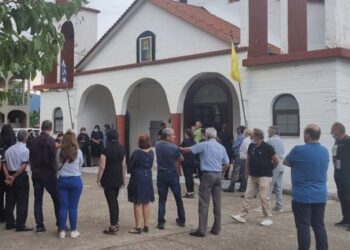 Έγκλημα στο Αστροχώρι: Συγγενείς και φίλοι αποχαιρέτησαν τον 75χρονο