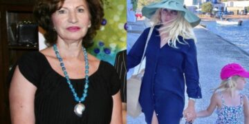 Alldaynews.gr Θα περάσει στη μικρή Μαρίνα – Το συλλεκτικό δώρο που έκανε η Λιλίκα Παντζοπούλου στην Ελένη Μενεγάκη για την κόρη της