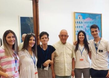 Νικήτας Κακλαμάνης: Επανένωση με οικογένεια που βοήθησε ως δήμαρχος μετά από 15 χρόνια