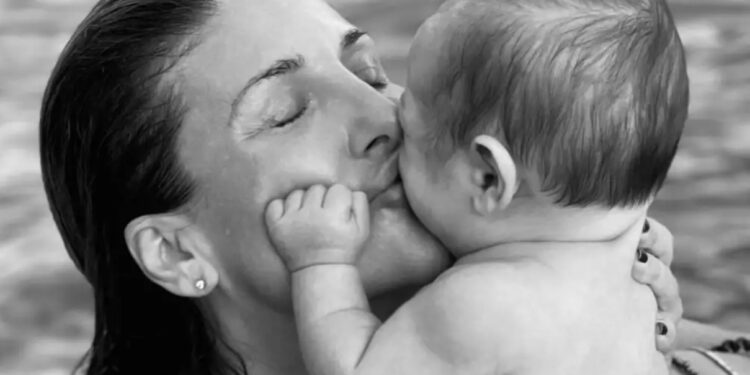 Alldaynews.gr Συγκινεί η Ρούλα Σταματοπούλου: «Παρακάλεσα την Παναγία της Τήνου να κάνει το θαύμα της»