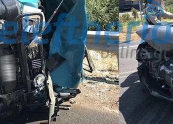 Σφοδρή μετωπική δύο αυτοκινήτων στην Πύργου-Κυπαρισσίας – Τέσσερις τραυματίες[video]