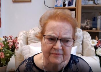 ”Πάγωσαν” οι συγγενείς: Νεκρή μίλησε στην κηδεία της και απάντησε σε ερωτήσεις συγγενών