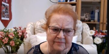 Alldaynews.gr ”Πάγωσαν” οι συγγενείς: Νεκρή μίλησε στην κηδεία της και απάντησε σε ερωτήσεις συγγενών