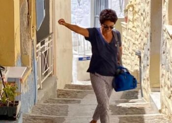 Η Άλκηστις Πρωτοψάλτη στη Σύρο-Στο νησί της καρδιάς της[photos]