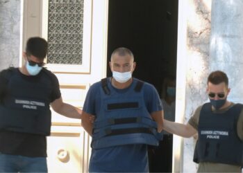 Βιασμός 14χρονης στη Λέσβο: Τα ψεύτικα προφίλ και οι “ψηφιακές παγίδες” σε ανήλικα κορίτσια