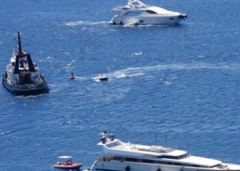 Συγκρούστηκαν θαλαμηγός και ιστιοφόρο στην Υδρούσα Σαρωνικού – Τραυματίστηκε σοβαρά 39χρονη