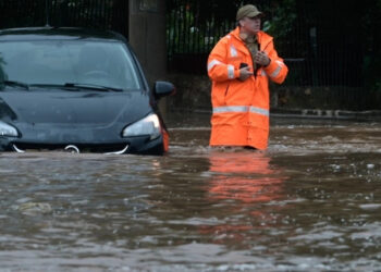 Στις Τζιτζιφιές πλημμύρισαν από αντιπλημμυρικό έργο: «Η ηλιθιότητα είναι ανίκητη» (vid)