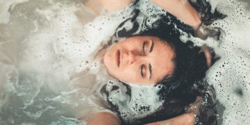 Alldaynews.gr Τρία πράγματα που καμιά γυναίκα δεν πρέπει να κάνει μετά το σεξ