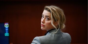 Alldaynews.gr Η Sirina δίνει 10 εκατομμύρια ευρώ στην Άμπερ Χερντ για να παίξει σε ελληνική ταινία πopνό