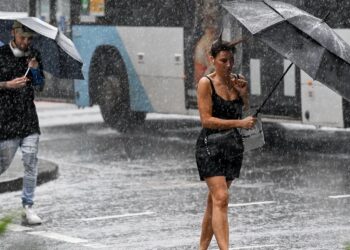 Έκτακτο Δελτίο Καιρού: Έρχονται ισχυρές βροχές, καταιγίδες και κατά τόπους χαλαζοπτώσεις (χάρτες, video)