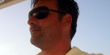 Alldaynews.gr Έγκλημα στην Κοιλάδα: Πέθανε ο πατέρας του καπετάνιου Θανάση Λάμπρου που είχε δολοφονηθεί απο την γυναίκα του