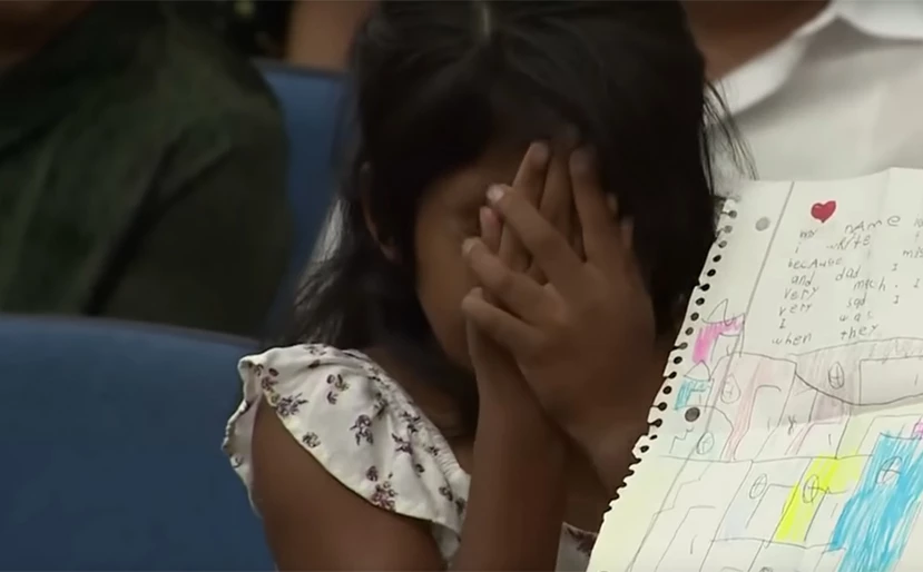 Ήταν μεθυσμένη, πέρασε με κόκκινο και άφησε ορφανά τρία κοριτσάκια – Τα δάκρυα της 23χρονης στο δικαστήριο