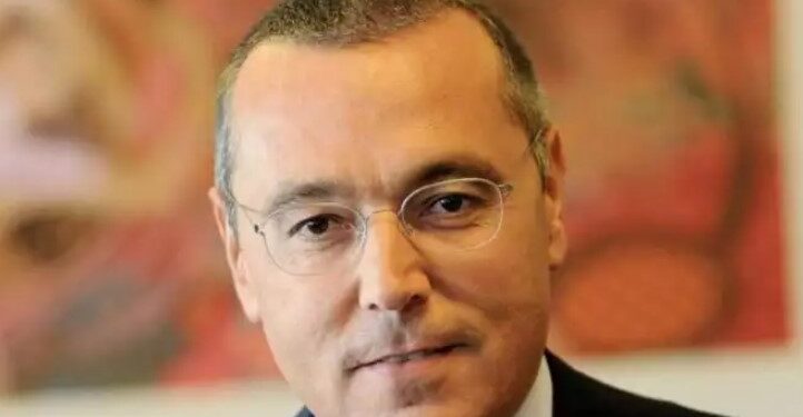 Alldaynews.gr Αιμίλιος Λιάτσος: Έσβησε τα κεράκια μαζί με τα εγγόνια του