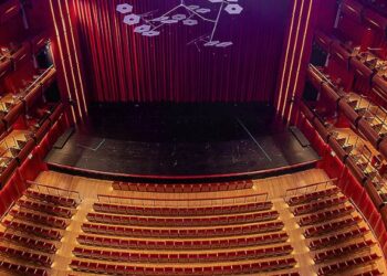 Θρίλερ με τη νεκρή γυναίκα της Λυρικής Σκηνής – Η μήνυση για κακοποίηση και οι ανεξήγητες δωρεές της περιουσίας της