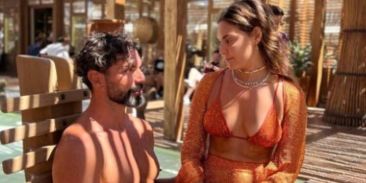 Alldaynews.gr «Εξουσιάζεις το κορμί…» – Ασυγκράτητος ο Σπύρος Μαρτίκας “λιώνει” για τα μάτια της Βρισηίδας