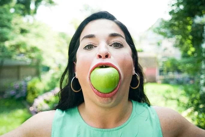 Μπήκε στο βιβλίο Γκίνες: 31χρονη έχει το μεγαλύτερο στόμα στον κόσμο και γίνεται virαl στο διαδίκτυο