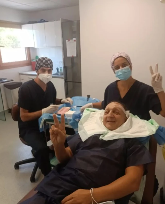 Σπύρος Μπιμπίλας: Έκανε μεταμόσχευση μαλλιών και ανέβασε τις φωτογραφίες στα social media