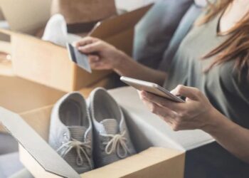 ΑΑΔΕ: Ηλεκτρονικό κατάστημα πούλησε παπούτσια αξίας 2,8 εκατ. ευρώ χωρίς να εκδώσει αποδείξεις