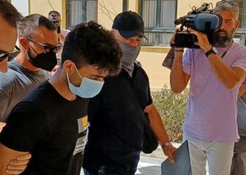 Alldaynews.gr «Εγώ τη σκότωσα είπε στους αστυνομικούς» – Στον εισαγγελέα τώρα ο Πακιστανός Δολοφόνος της 17χρονης