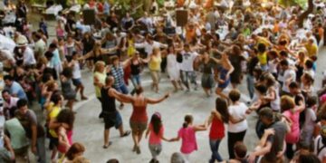 Alldaynews.gr Θεόδωρος Βασιλακόπουλος για πανηγύρια: «Οι ηλικιωμένοι και οι ευπαθείς ομάδες να χαίρονται καθιστοί»