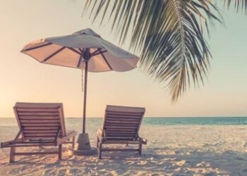 Τραγωδία σε παραλία: Λουόμενη σκοτώθηκε από ομπρέλα θαλάσσης-Την κάρφωσε στο στήθος