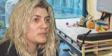 Alldaynews.gr Η Αθηνά Κοντοπάνου υποδέχτηκε τον Tommy Hilfiger στο μαγαζί του αδικοχαμένου Τζώρτζη Μονογυιού