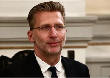 Δύσκολες ώρες για τον Υπουργό Άκη Σκέρτσο-Σοβαρή επέμβαση ο γιός του