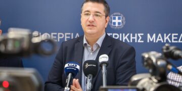 Alldaynews.gr ΕΚΤΑΚΤΟ: Στο χειρουργείο μετά από τροχαίο ο Τζιτζικώστας