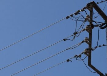 Θρίλερ με τον 22χρονο πατέρα που βρέθηκε κρεμασμένος σε κολώνα της ΔΕΗ-Ποιος τον απειλούσε