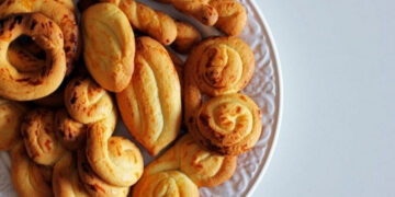 Alldaynews.gr Σάρωσαν τα ελληνικά κουλουράκια στην λίστα με τα 50 καλύτερα του κόσμου: 6 συνταγές