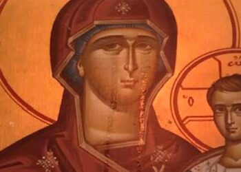 Συγκλονιστικό: «Έκλαψε η Παναγία και θέλω να μου φέρετε τα δάκρυά της- Κλαίει για τον Σπύρο μου»