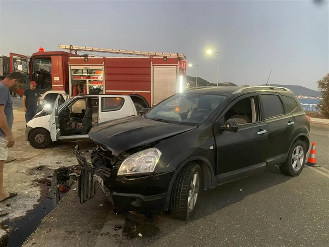 Τροχαίο: Νεκρός οδηγός σε μετωπική σύγκρουση οχημάτων τα ξημερώματα (φωτο)